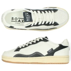 Witte sneakers