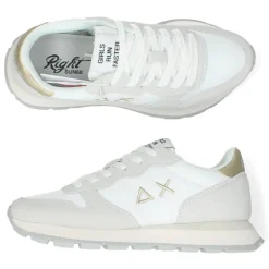 Witte sneakers