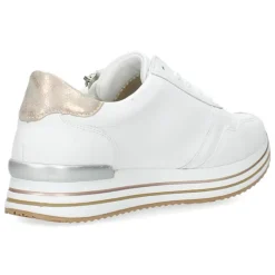 Witte sneakes