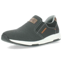 Zwarte slip-ons