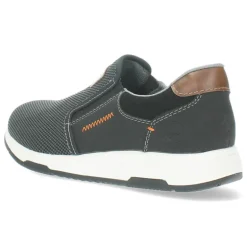 Zwarte slip-ons