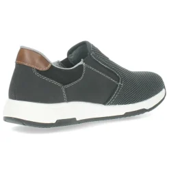Zwarte slip-ons