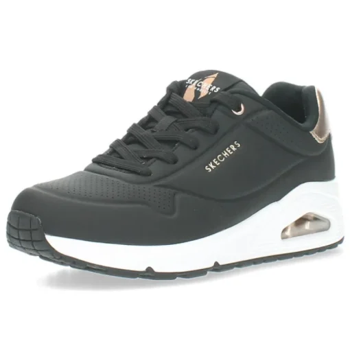 Zwarte sneakers