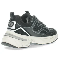 Zwarte sneakers