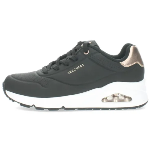 Zwarte sneakers