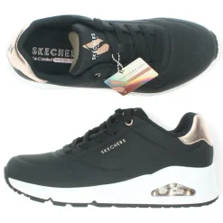 Zwarte sneakers
