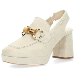 Beige mocassins op hak