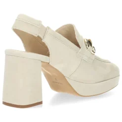 Beige mocassins op hak