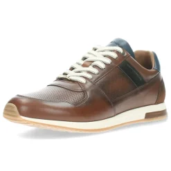 Cognac sneakers