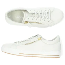 Crème kleurige sneakers