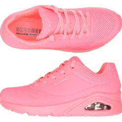 Fluo roze sneakers