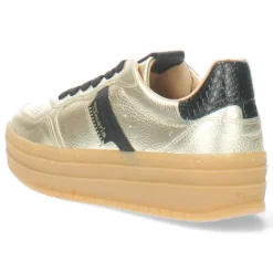 Gouden sneakers