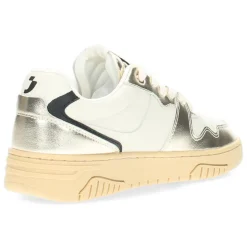 Gouden sneakers