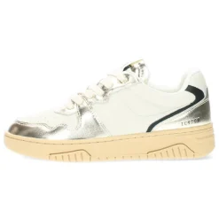 Gouden sneakers
