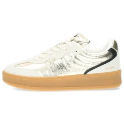 Gouden sneakers
