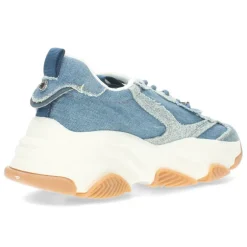 Jeansblauwe sneakers