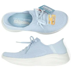 Lichtblauwe sneakers