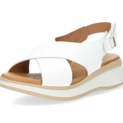 Witte sandalen