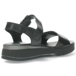 Witte sandalen