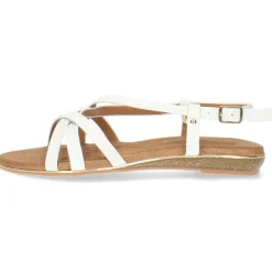 Witte sandalen