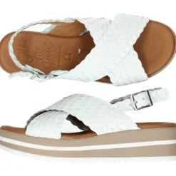 Witte sandalen