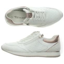Witte sneakers