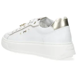 Witte sneakers