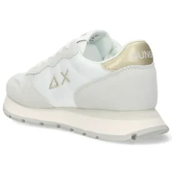 Witte sneakers