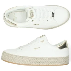 Witte sneakers