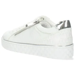 Witte sneakers