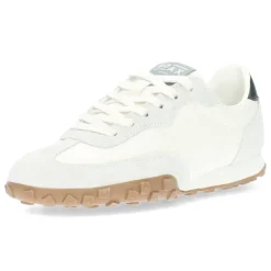 Witte sneakers