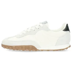 Witte sneakers