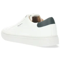 Witte sneakers