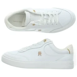Witte sneakers