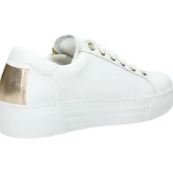 Witte sneakers