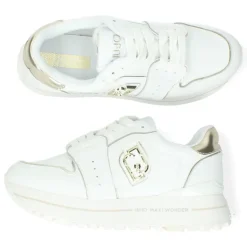Witte sneakers