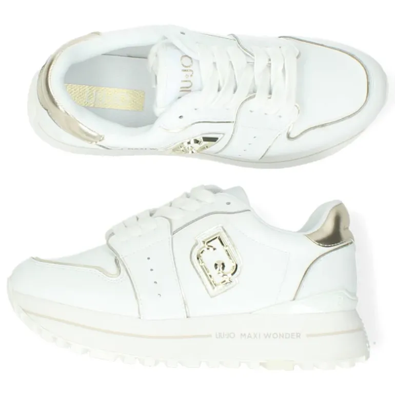 Witte sneakers