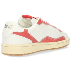 Witte sneakers