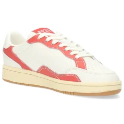 Witte sneakers