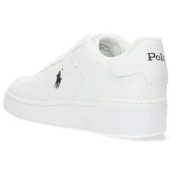 Witte sneakers