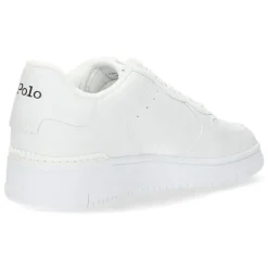 Witte sneakers