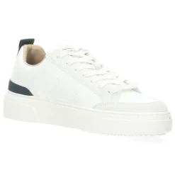 Witte sneakers