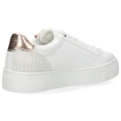 Witte sneakers