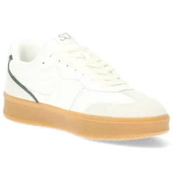Witte sneakers