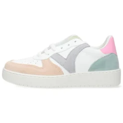 Witte sneakers