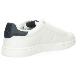 Witte sneakers