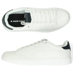 Witte sneakers