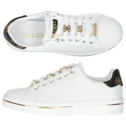 Witte sneakers