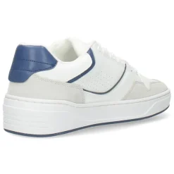 Witte sneakers