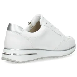Witte sneakers